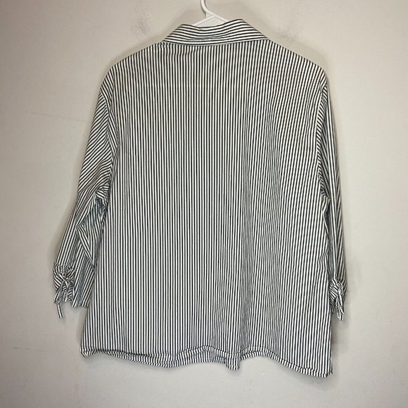 Chicos Womens 3 US XL 16 Button Up Blouse Gray Stripe Tie Sleeve Hem Collar Top - Picture 3 of 10